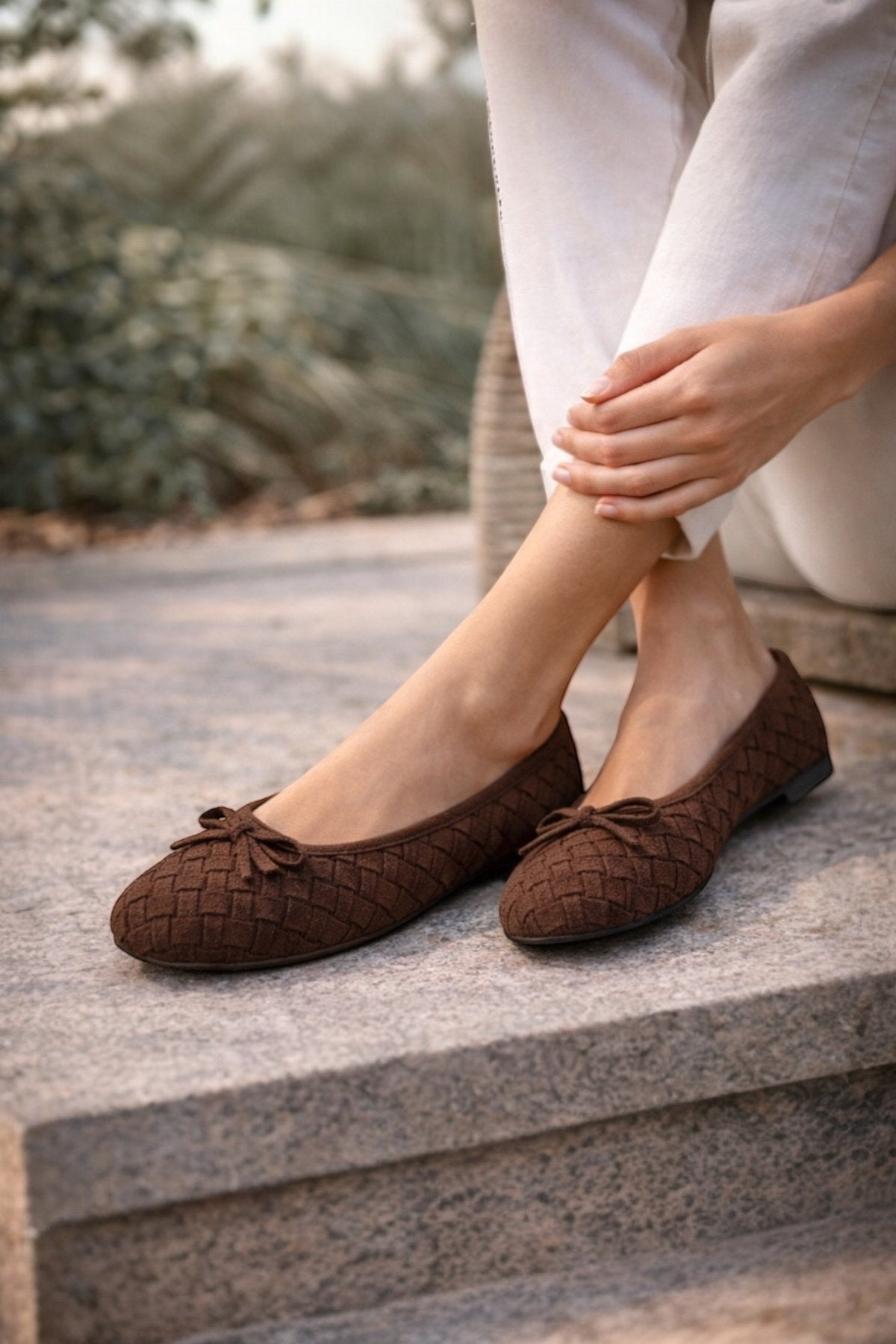 Women's Dark Brown Suede Textured Knit Pattern Bow Ballet Flats
