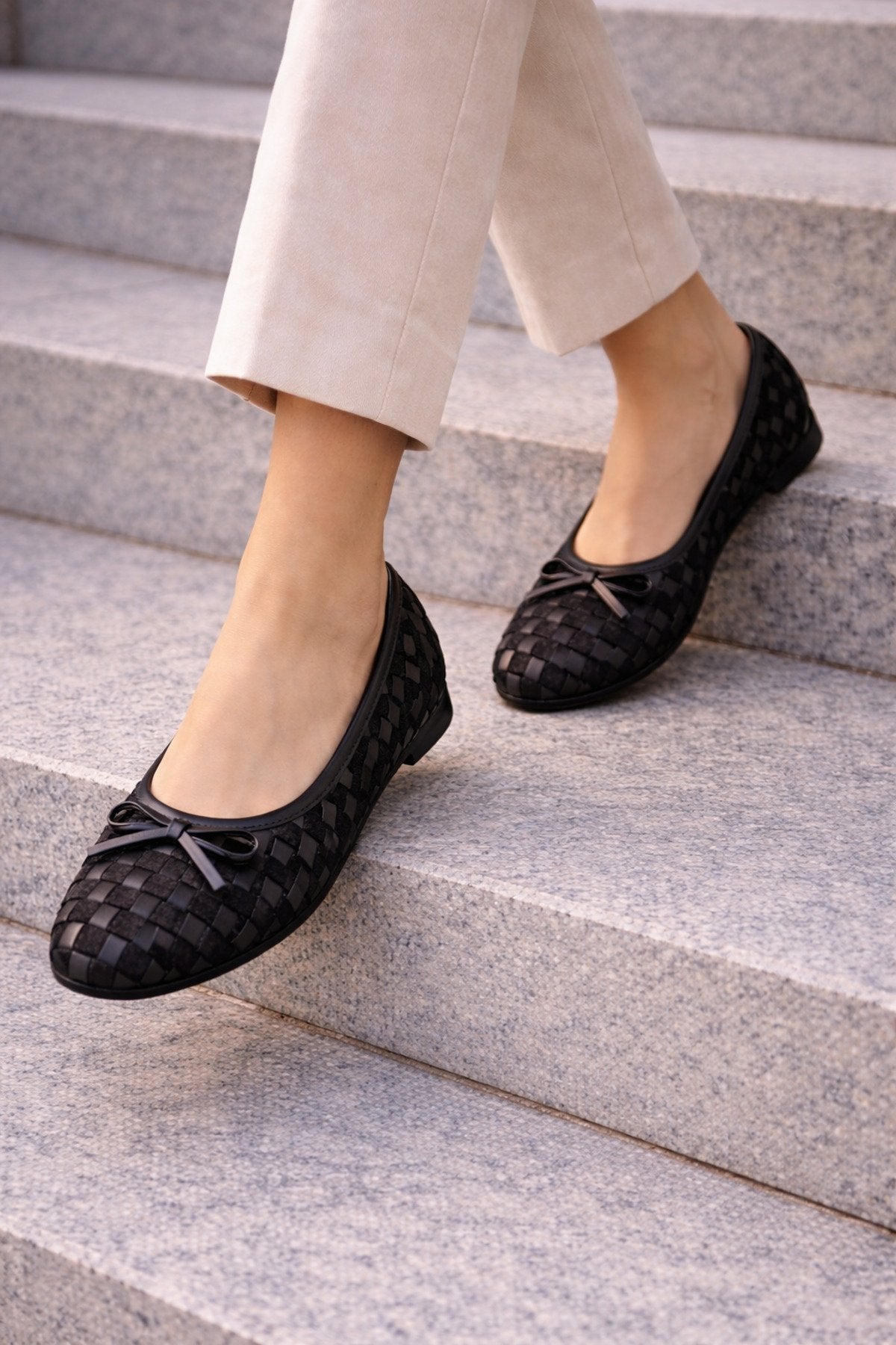 Women's Black Suede and Faux Leather Mix Textured Knitted Pattern Bow Ballerinas