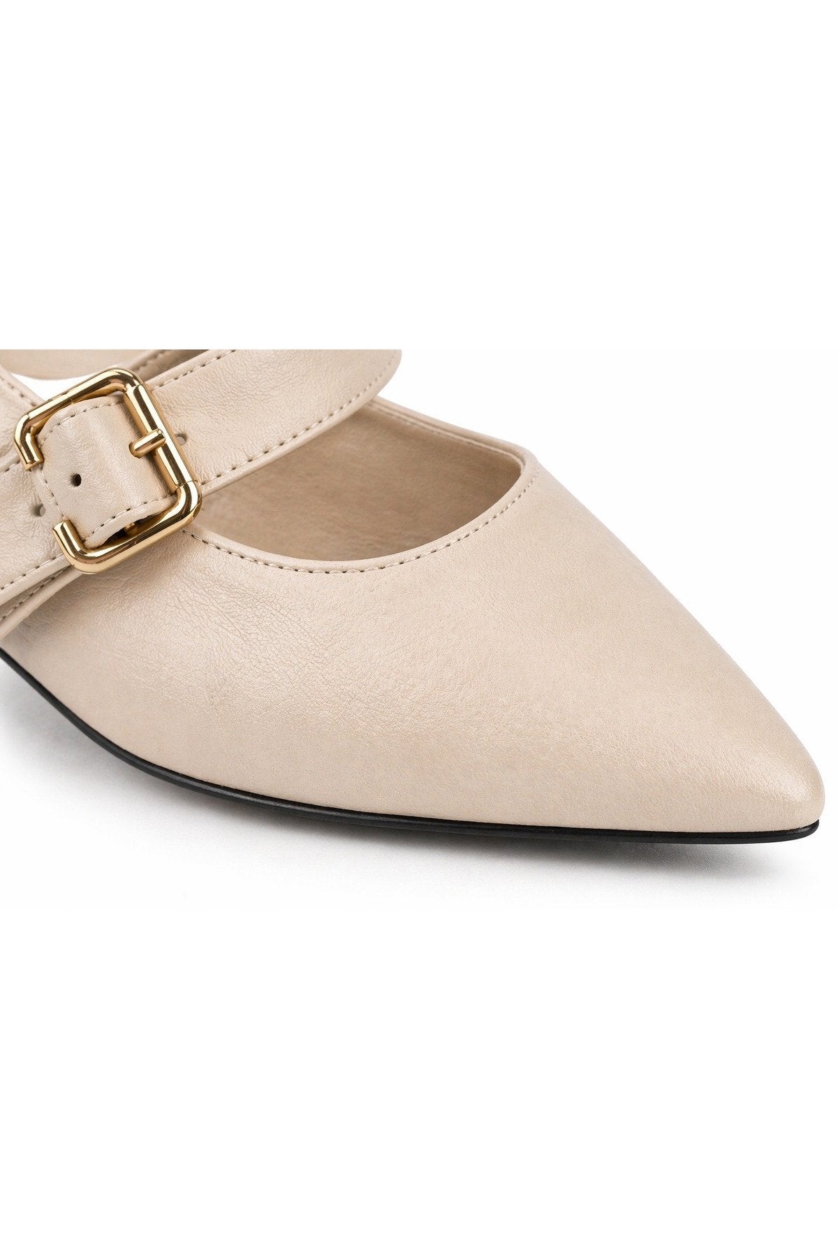Kadın Bej Tokalı Kısa Topuklu Ayakkabı – Sivri Burun Şık Slingback