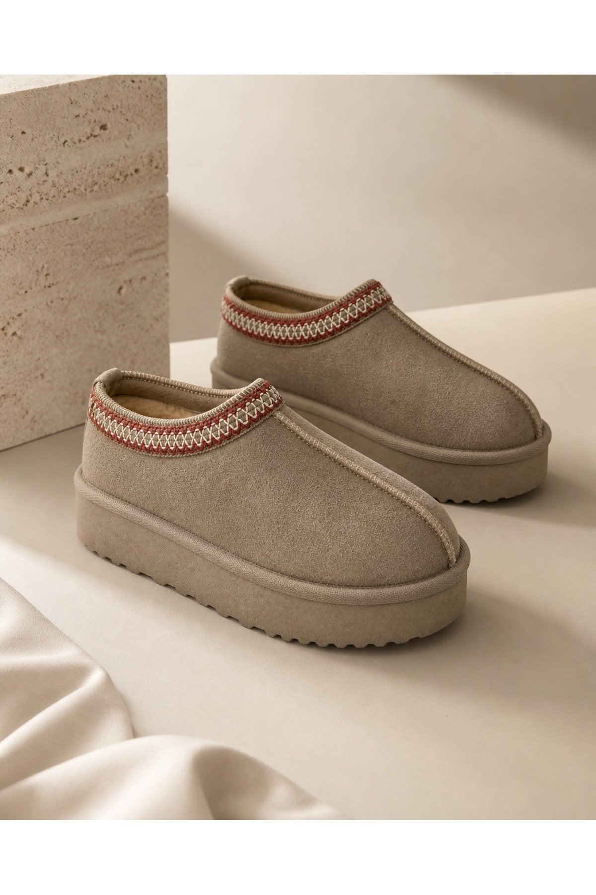 Women's Suede Faux Fur Lined Platform Winter Boots